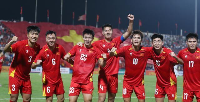 比还有一定, 坦队, src