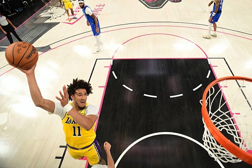 名拿着略高, 前赛中的战